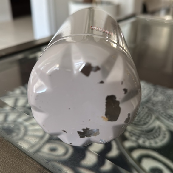 avengers water bottle brand new but scratched - Picture 5 of 5